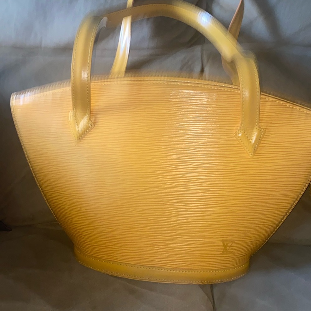EPI LV WITH MATCHING WALLET